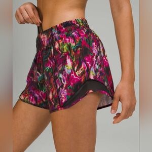 Lululemon Hotty Hot Low-Rise Shorts 4"